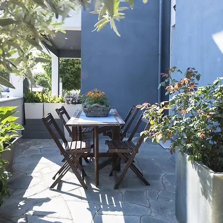 Tessi's House By Luxlikehome *