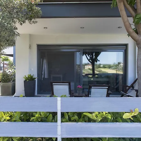 בית נופש Tessi's House By Luxlikehome *